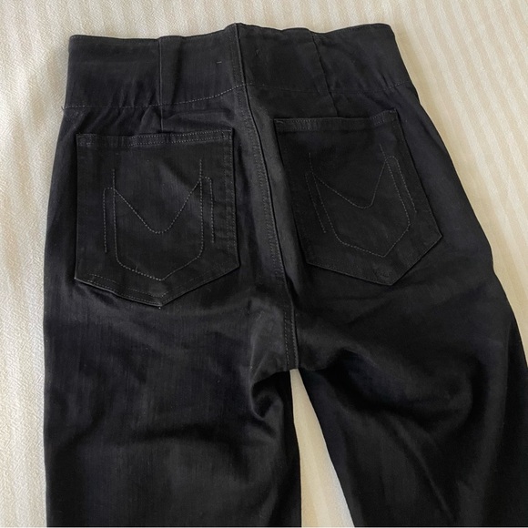 SMYMM Berkeley Bells in black lava - Picture 6 of 8